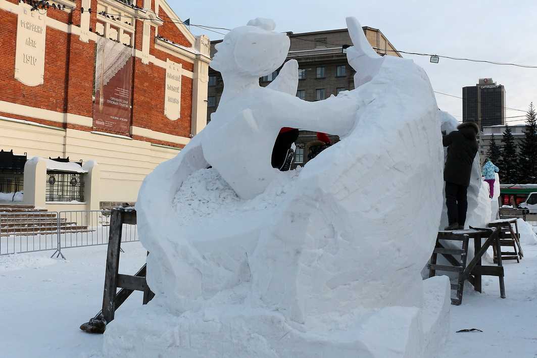 Снежные скульптуры