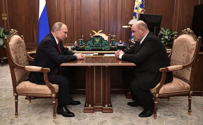 Михаил Мишустин и Владимир Путин