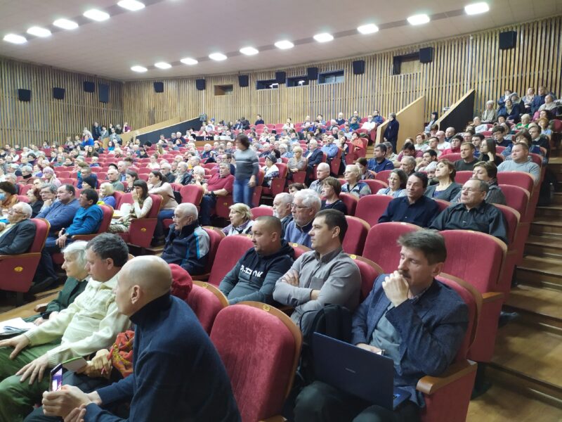 Общественные слушание в Советском районе собрали полный зал
