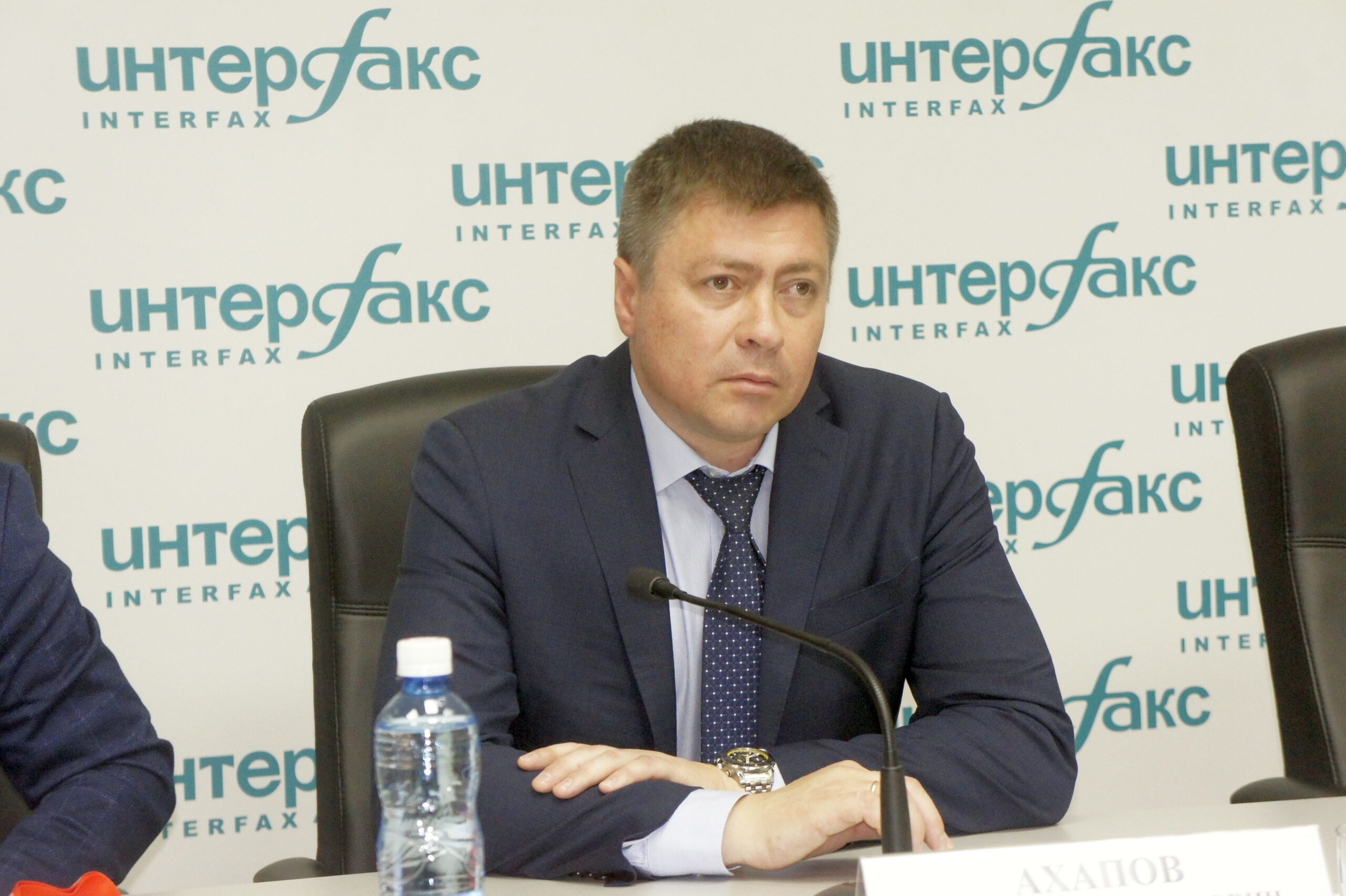Министр физический культуры и спорта Новосибирской области Сергей Ахапов подписал приказ об отмене соревнований в регионе. Фото автора