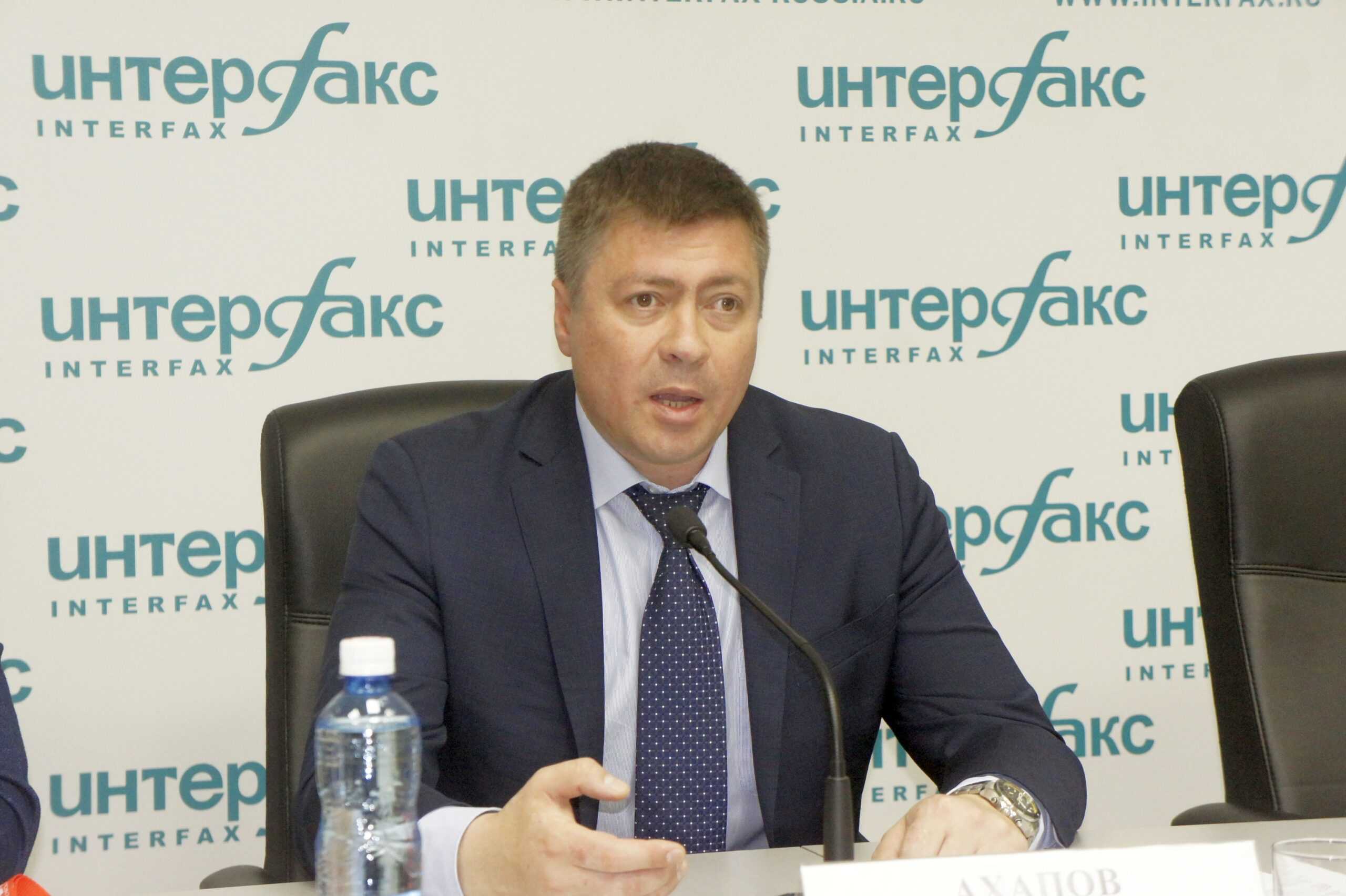 Министр физической культуры и спорта Новосибирской области Сергей Ахапов подписал новый приказ об ограничении тренировочных мероприятий. Фото автора