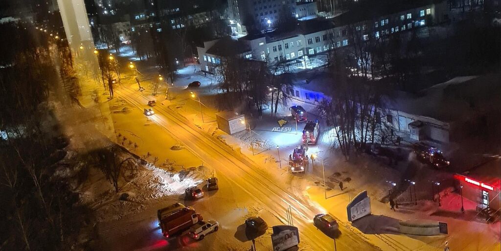 Горит медцентр
