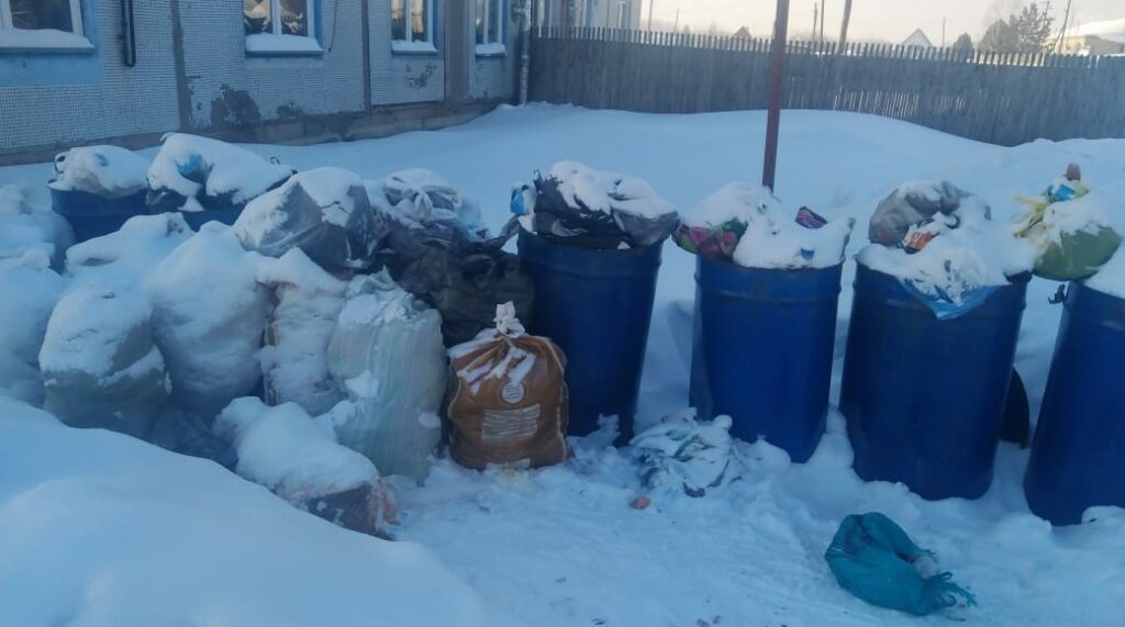 Мусор в Репьево