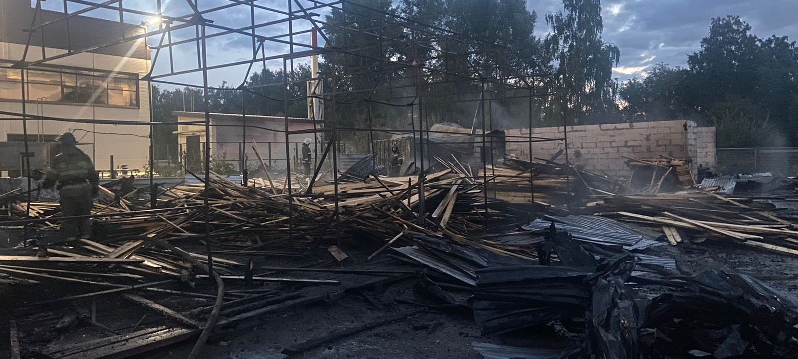 пожар, спасатели