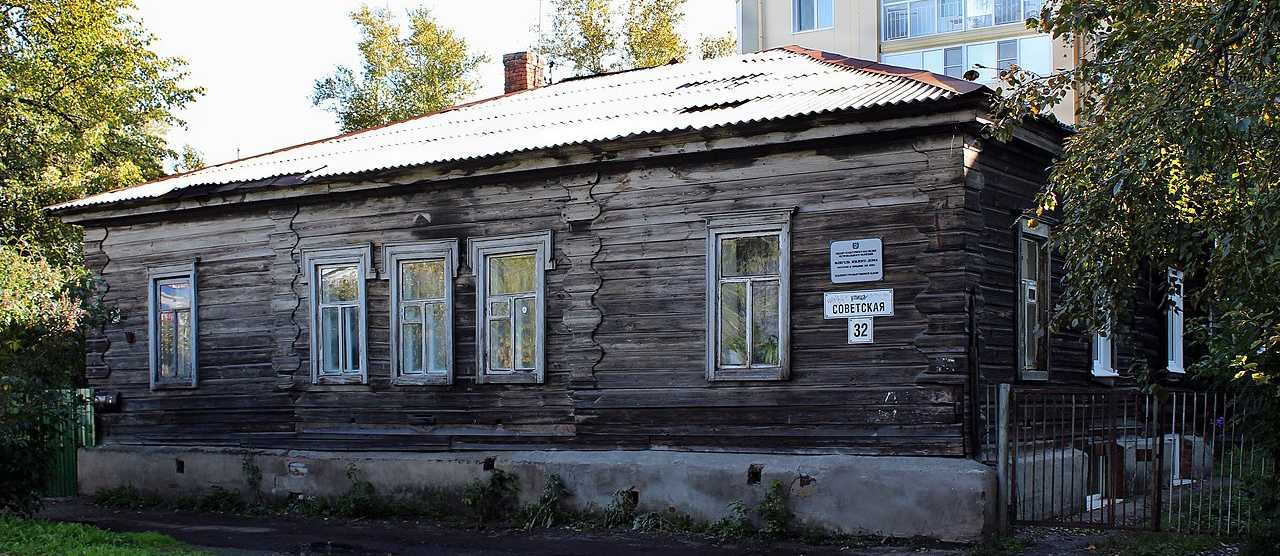 Флигель усадьбы по улице Советской в Томской - пример местной деревянной архитектуры. Фото: Олеся Мазалова.