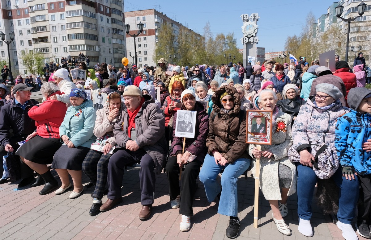 Бессмертный полк на бульваре Победы