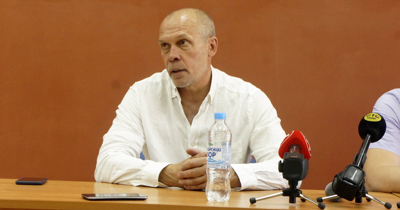 гендиректор ФК «Новосибирск» Андрей Перлов