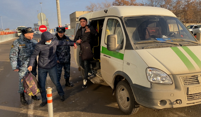 мигранты нелегалы ФССП