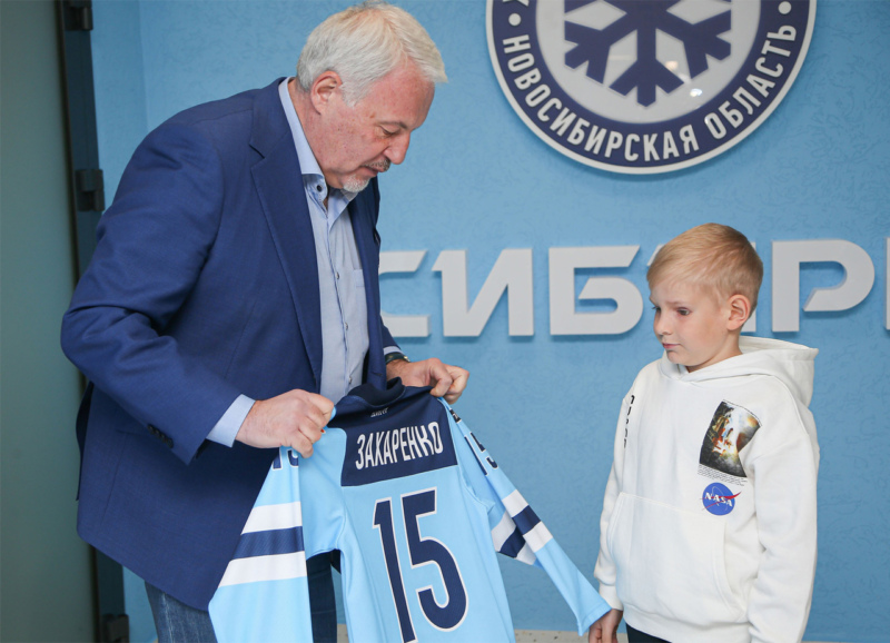ХК «Сибирь» подписал контракт с 8-летний мальчиком