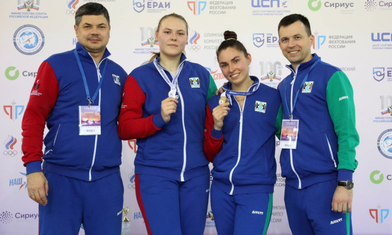 финалистки Кубка России по фехтованию Алина Михайлова и София Позднякова