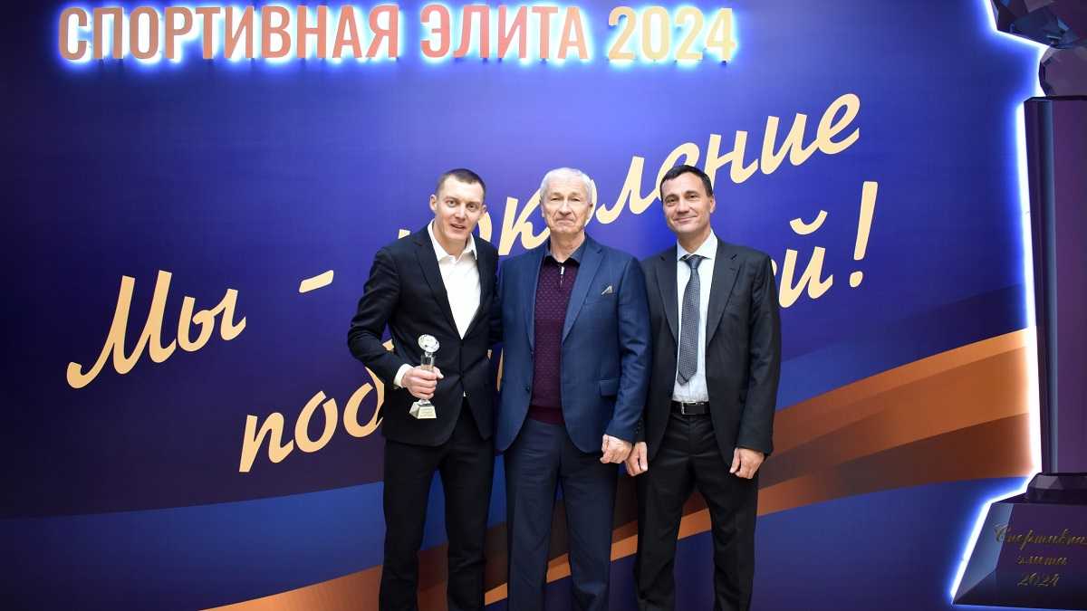 паралимпийский чемпион Антон Кулятин и тренер Николай Халухаев