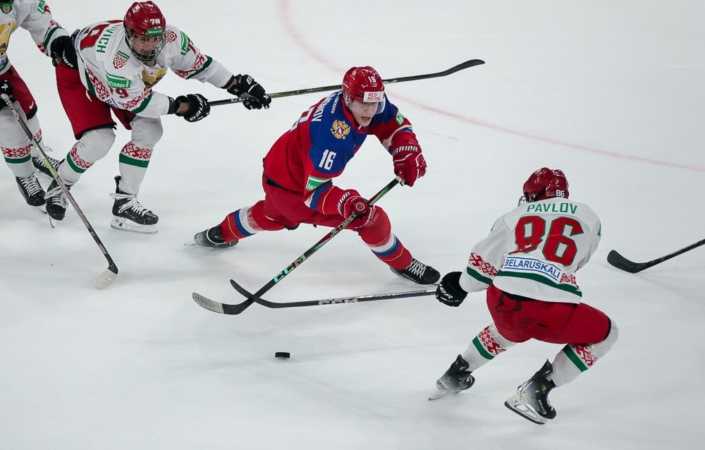 хоккейный матч сборных России и Белоруссии U20 в Новосибирске
