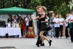 танцы на набережной Новосибирска