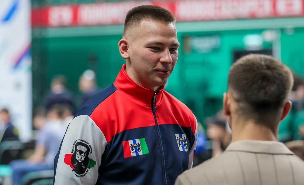 чемпион России и мира по гиревому спорту Олег Бородынкин